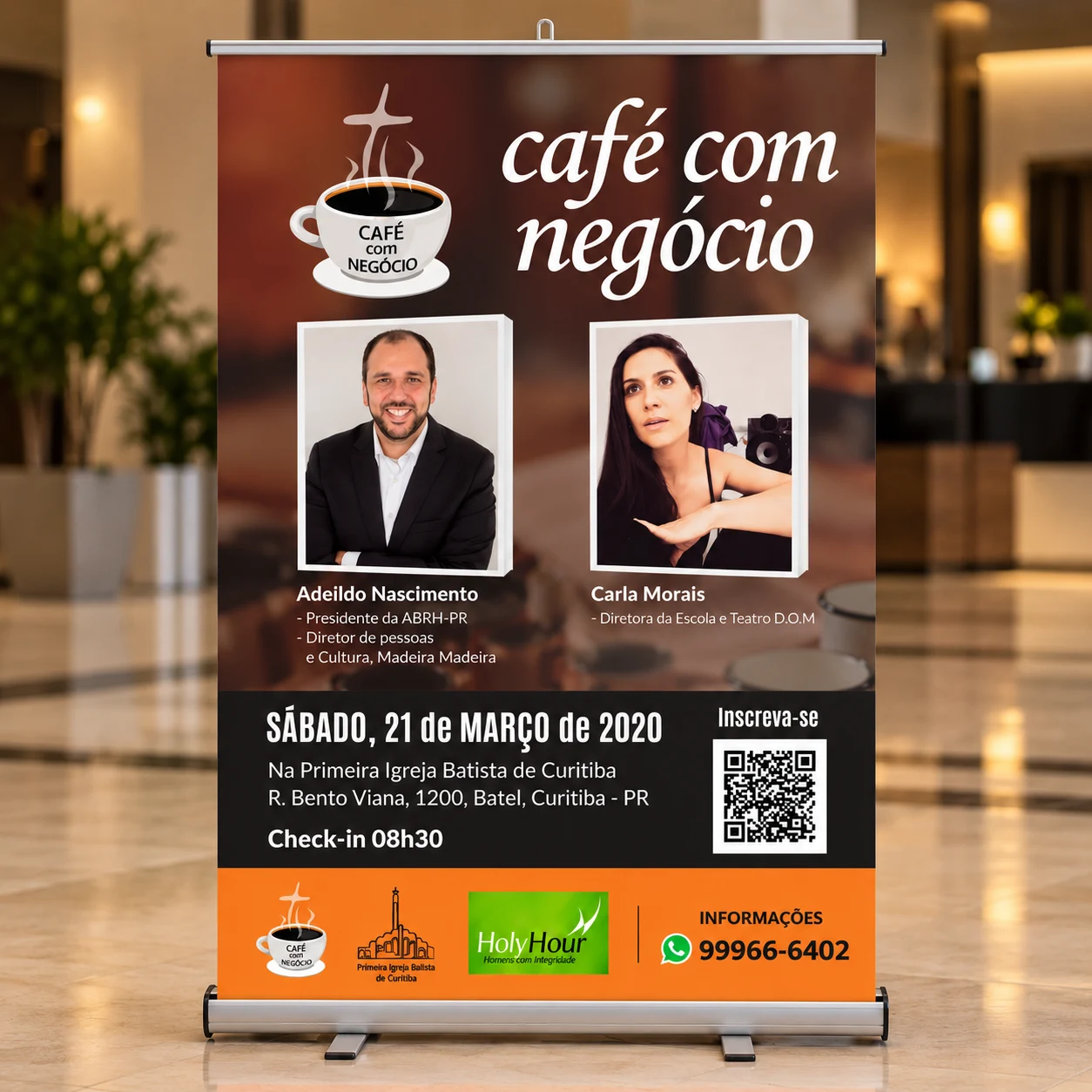 Banner roll-up da Café com Negócio